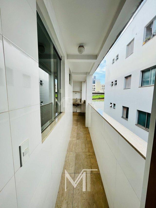 Apartamento - 3 Quartos com 1 Suíte no Bairro Saraiva - Uberlândia - 
