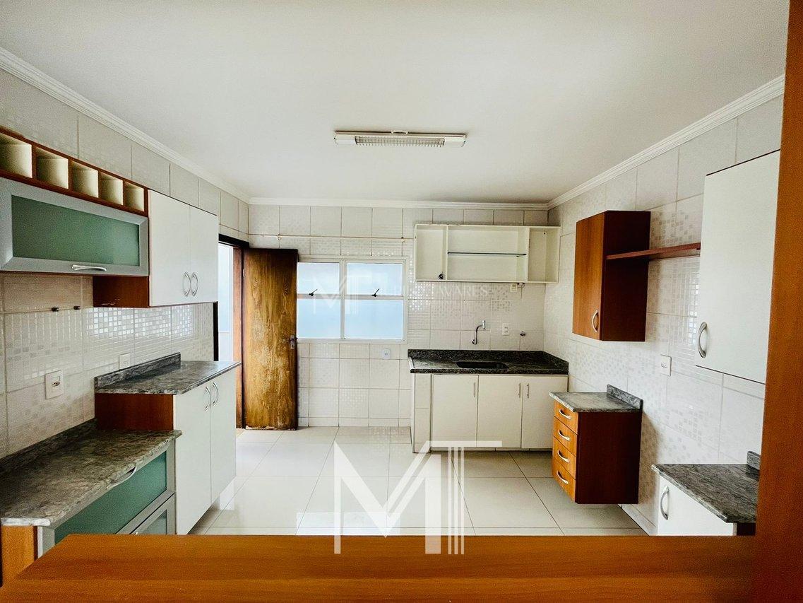 Apartamento - 3 Quartos com 1 Suíte no Bairro Saraiva - Uberlândia - 