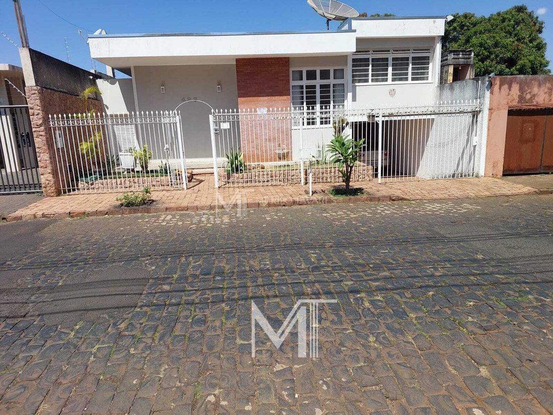 Casa com 3 Quartos no Lídice - Uberlândia - 