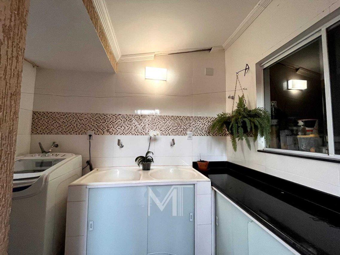 Casa Sobrado no Chácaras Tubalina - Uberlândia - 