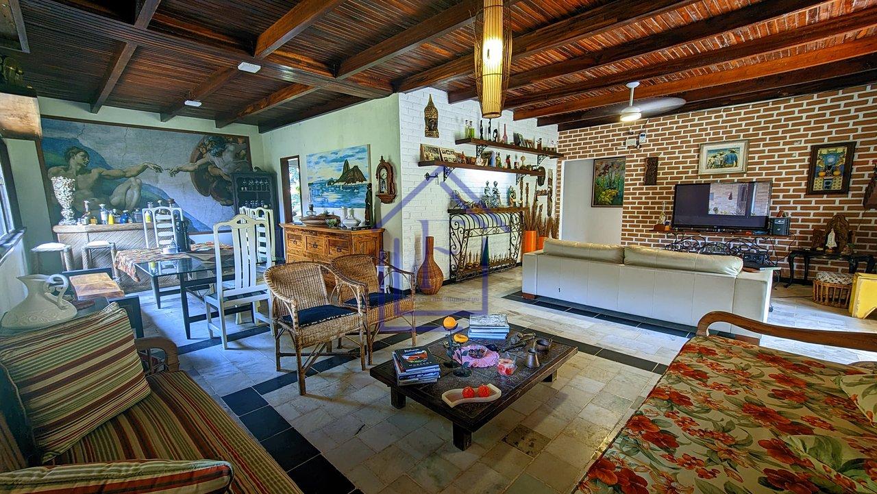 Casa em Condomínio na Serra com Cachoeira - Guapimirim - 