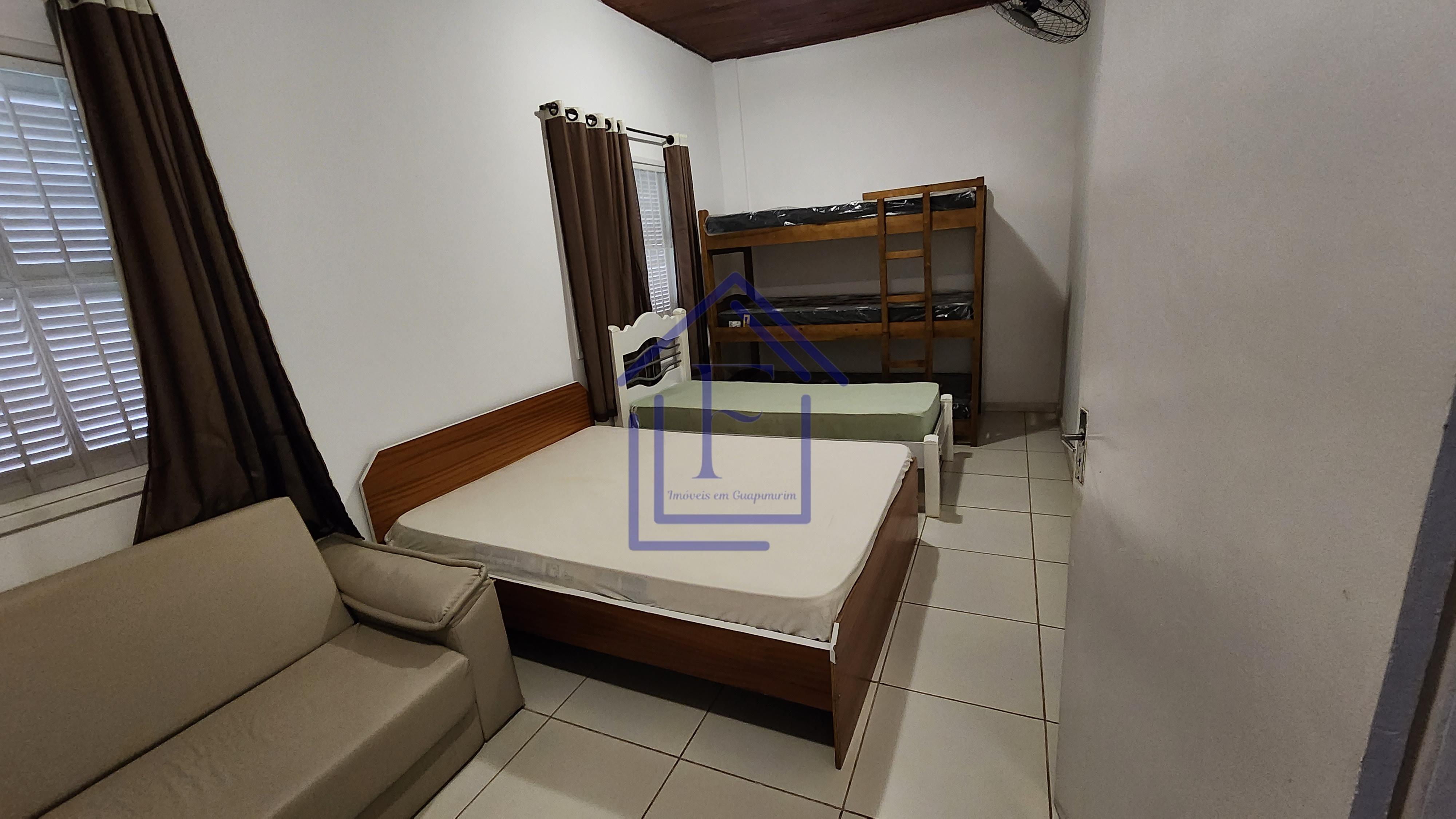 S&iacute;tio com 5.000 m&sup2;, casa duplex e cachoeira passando na divisa do im&oacute;vel! Estrada da Barreira Guapimirim - 