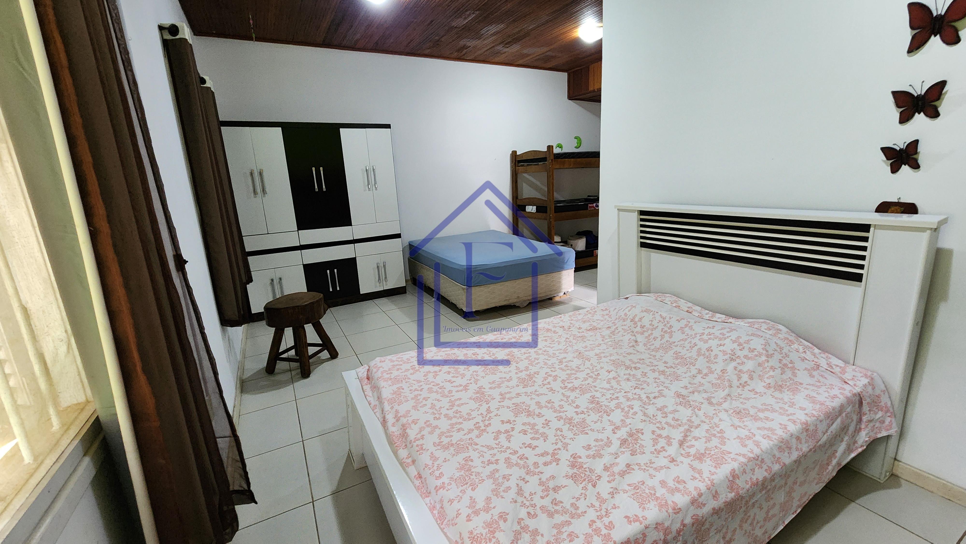 S&iacute;tio com 5.000 m&sup2;, casa duplex e cachoeira passando na divisa do im&oacute;vel! Estrada da Barreira Guapimirim - 