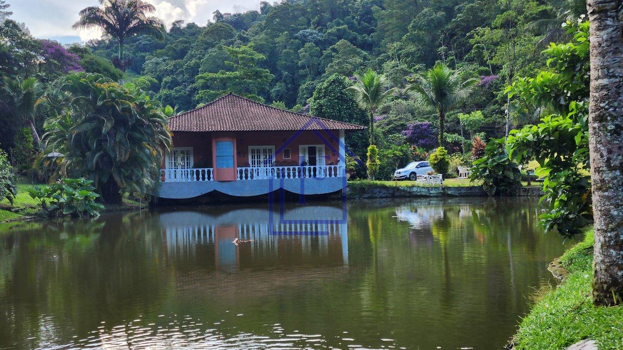 Excelente sítio com 27 hectares, local paradisíaco, cercado pela natureza, em Guapimirim - Guapimirim - 