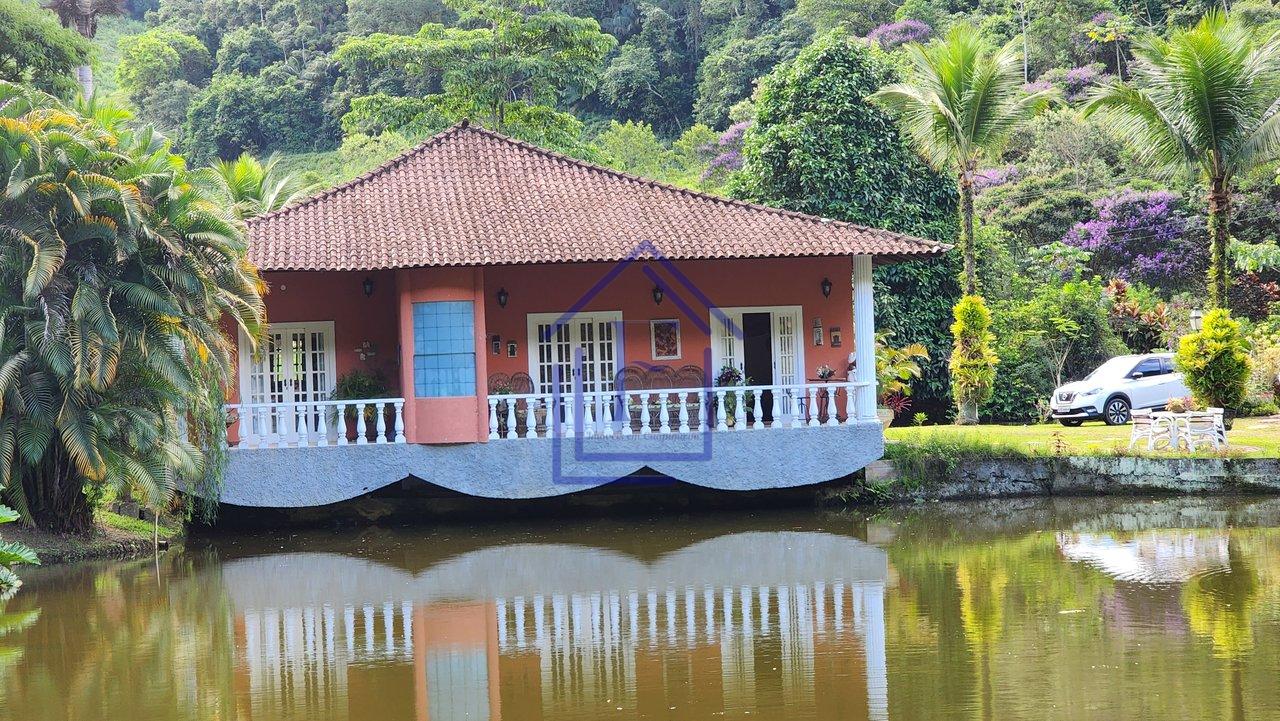 Excelente sítio com 27 hectares, local paradisíaco, cercado pela natureza, em Guapimirim - Guapimirim - 