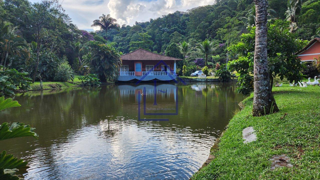 Excelente sítio com 27 hectares, local paradisíaco, cercado pela natureza, em Guapimirim - Guapimirim - 