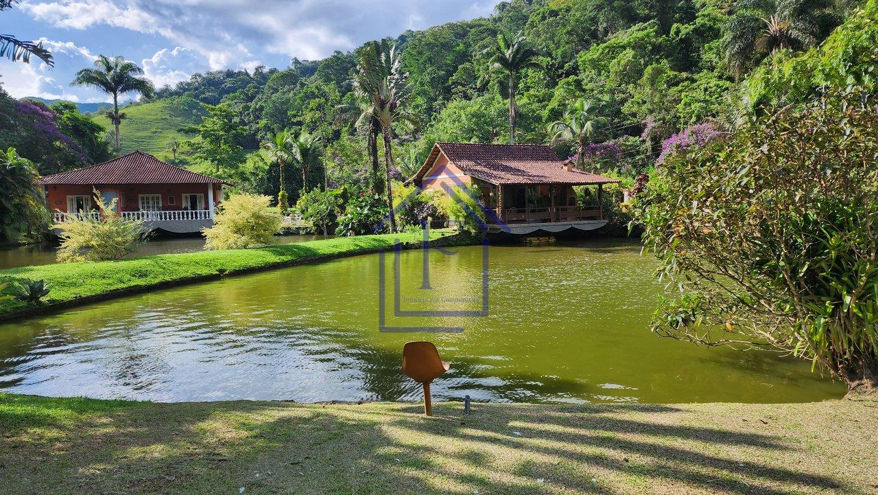 Excelente sítio com 27 hectares, local paradisíaco, cercado pela natureza, em Guapimirim - Guapimirim - 