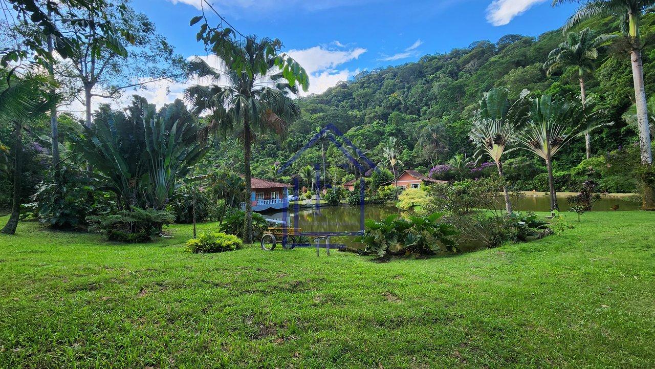 Excelente sítio com 27 hectares, local paradisíaco, cercado pela natureza, em Guapimirim - Guapimirim - 