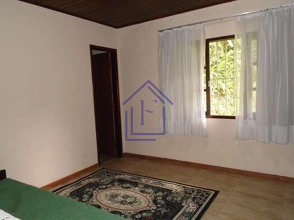 Oportunidade!! Casa 4 quartos na Serra de Teresópolis - Guapimirim - 