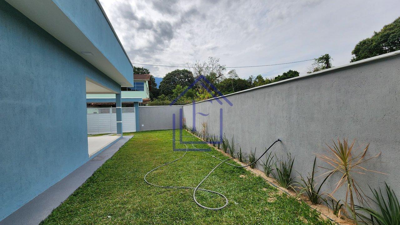 Casa recém construída no Centro de Guapimirim - Guapimirim - 