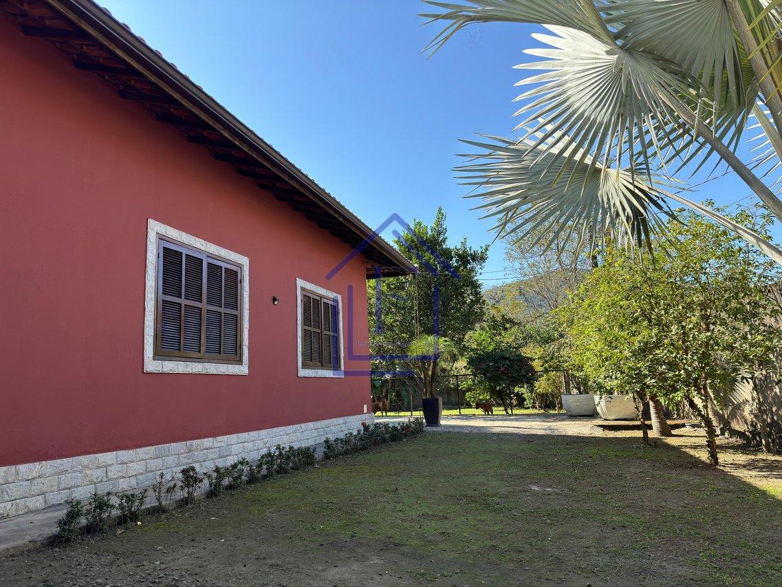 Excelente Casa com 3 quartos na Quinta Mariana em Guapimirim - Guapimirim - 