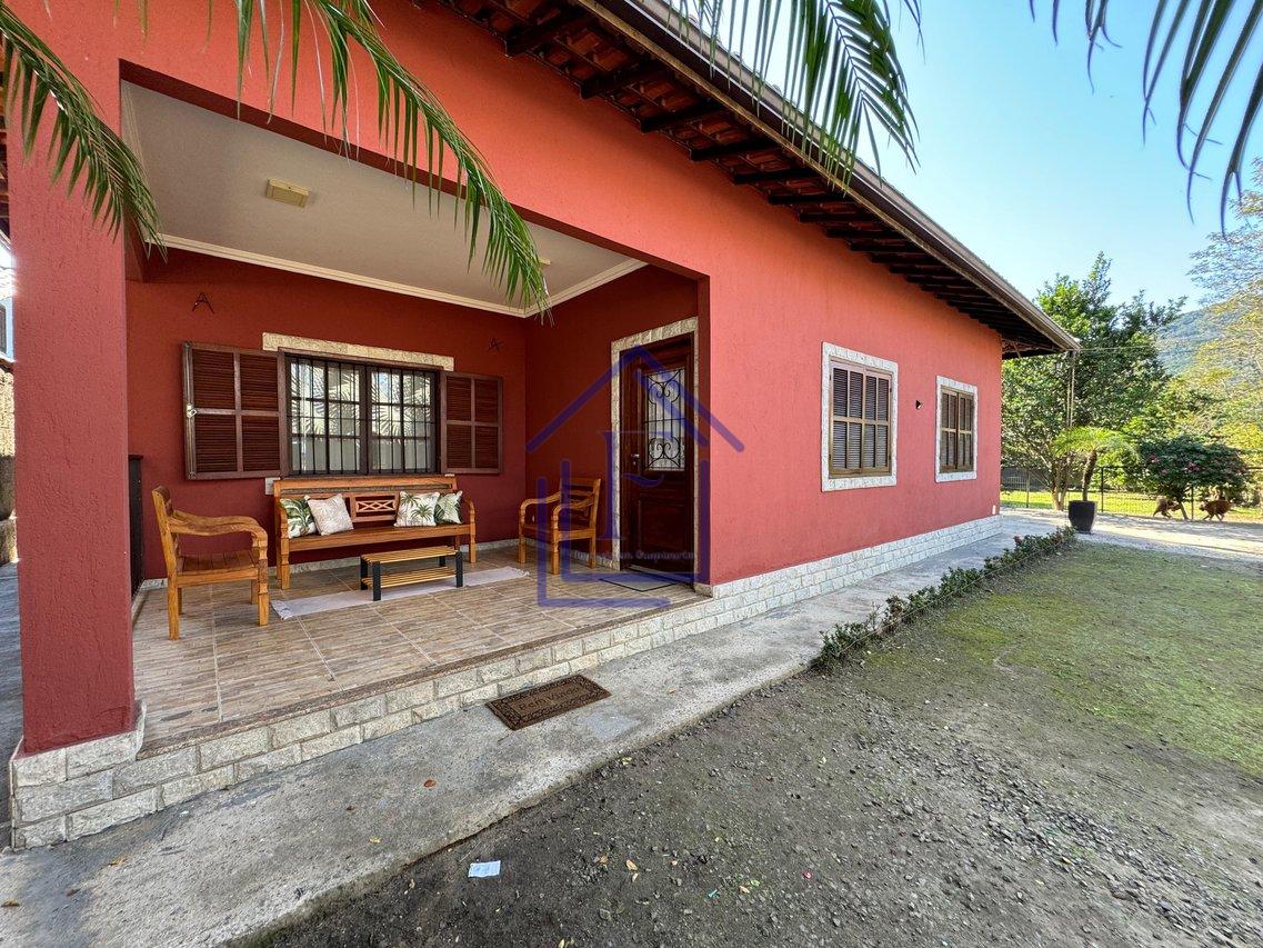 Excelente Casa com 3 quartos na Quinta Mariana em Guapimirim - Guapimirim - 