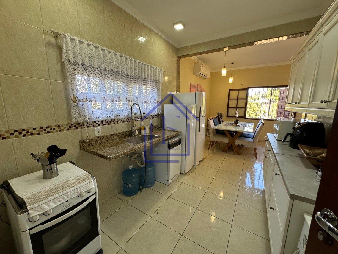 Excelente Casa com 3 quartos na Quinta Mariana em Guapimirim - Guapimirim - 