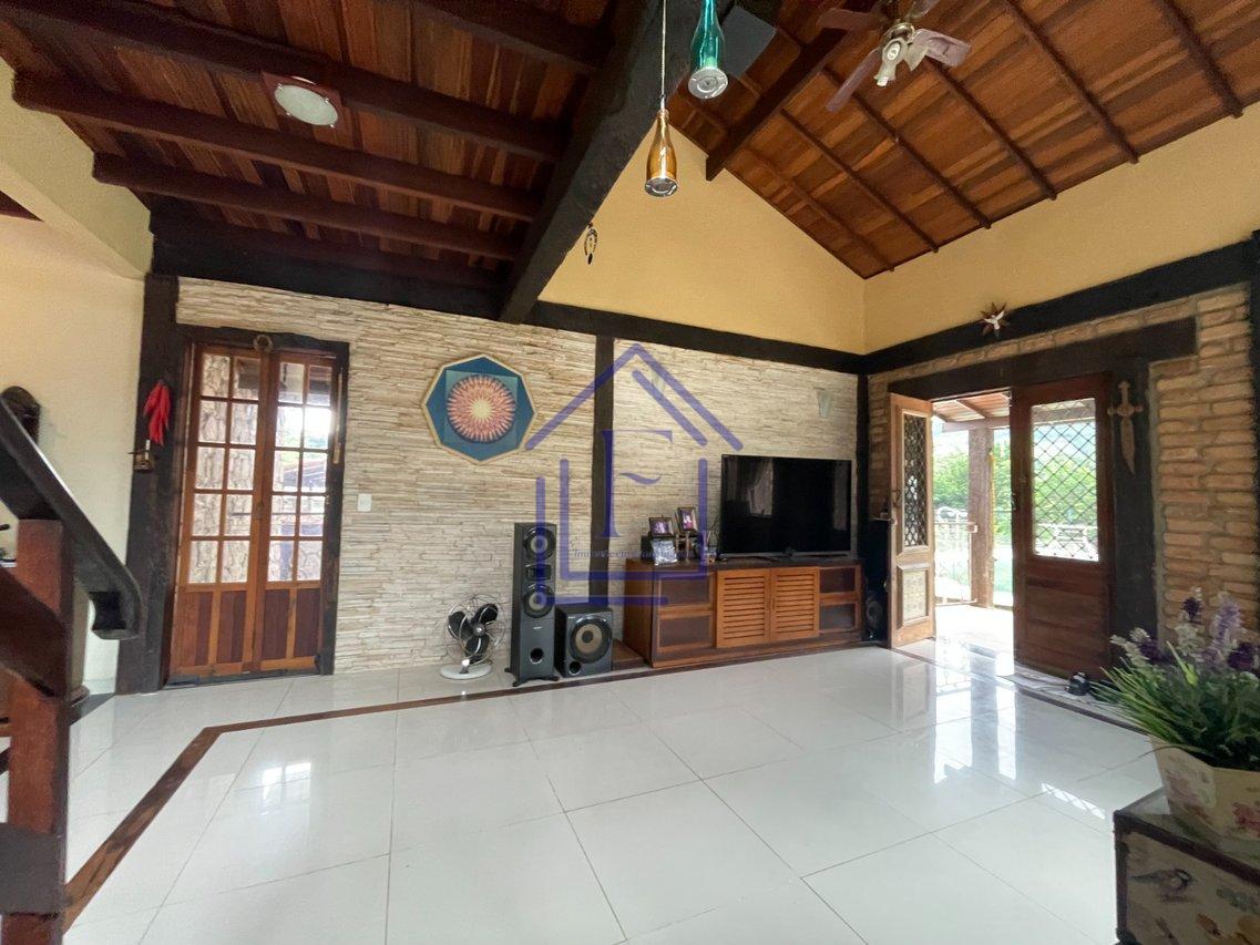 Excelente casa em condomínio em Guapimirim - Guapimirim - 