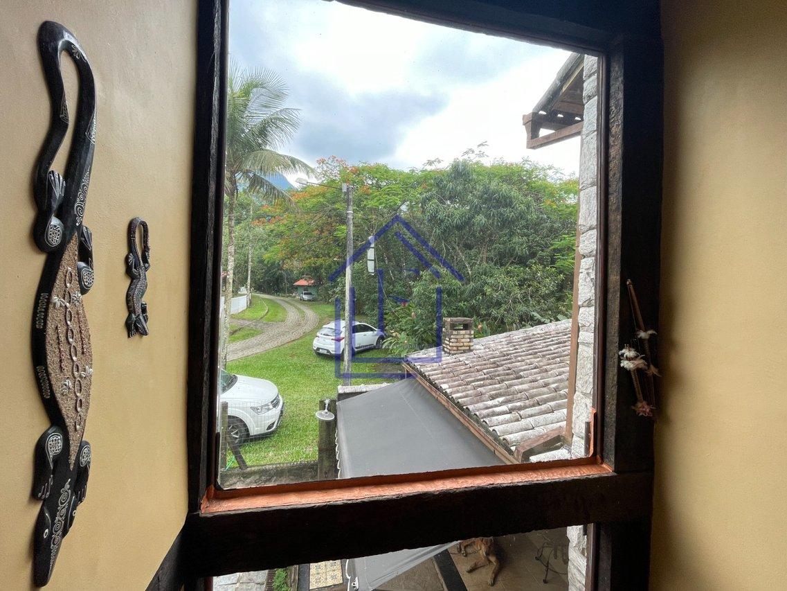 Excelente casa em condomínio em Guapimirim - Guapimirim - 