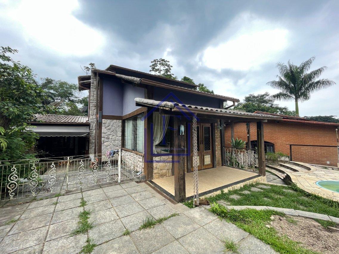 Excelente casa em condomínio em Guapimirim - Guapimirim - 