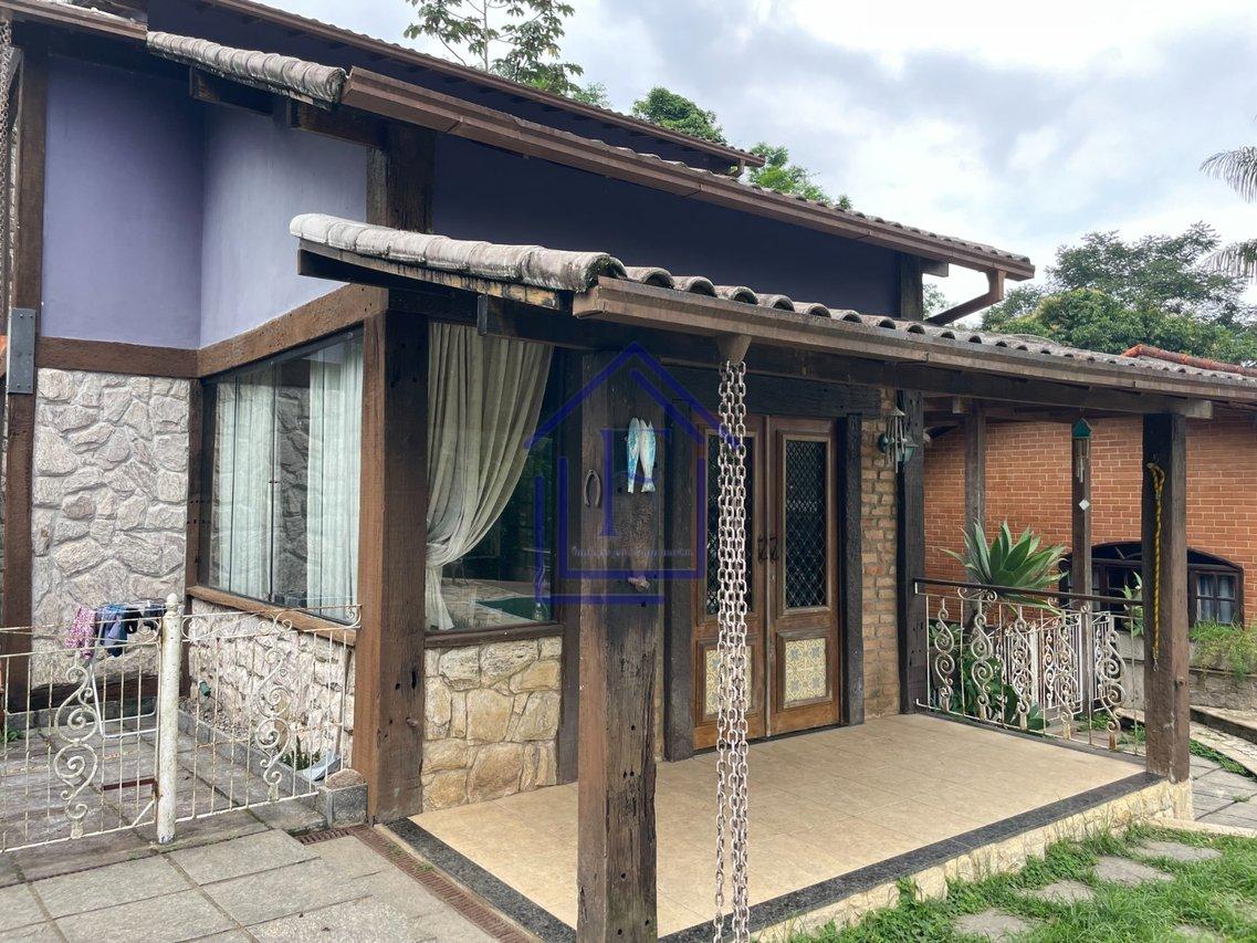 Excelente casa em condomínio em Guapimirim - Guapimirim - 
