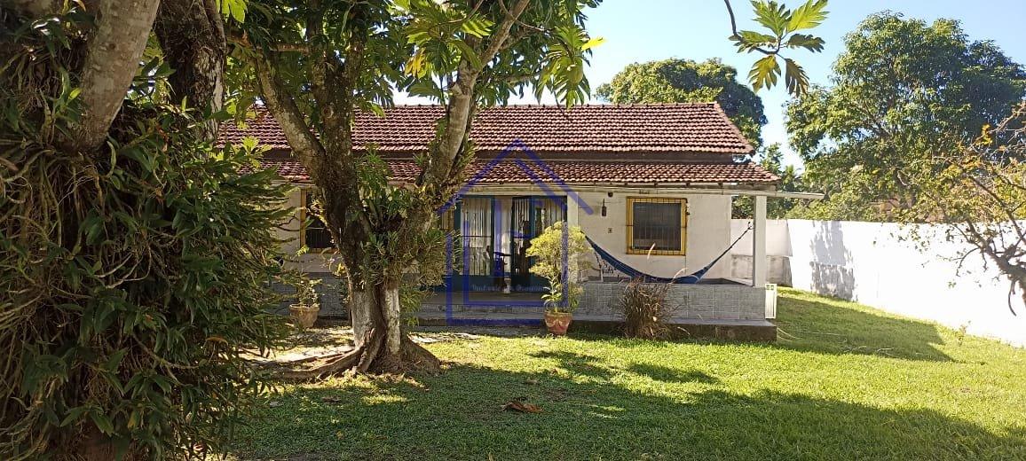 Sítio na Estrada Rio Teresópolis com 2.000 m² – Casa com piscina – Aceita financiamento! - Magé - 