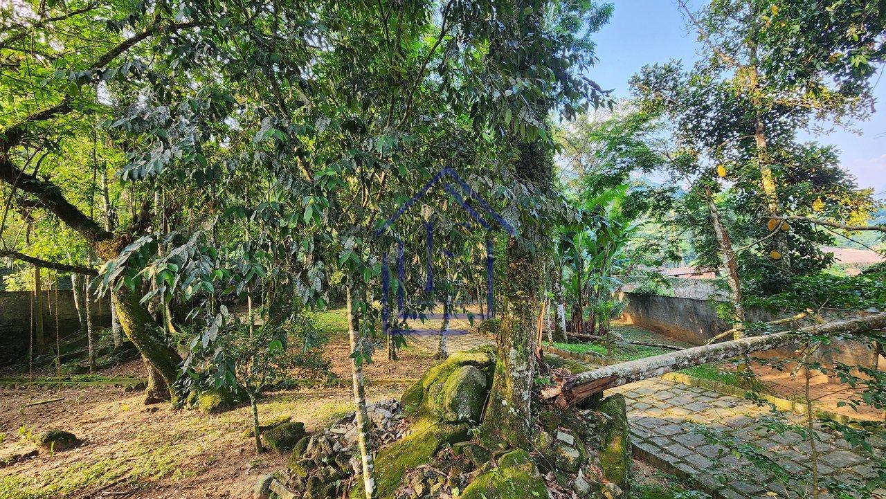 Sítio com Cachoeira no Monte Olivete em Guapimirim  Guapimirim - 