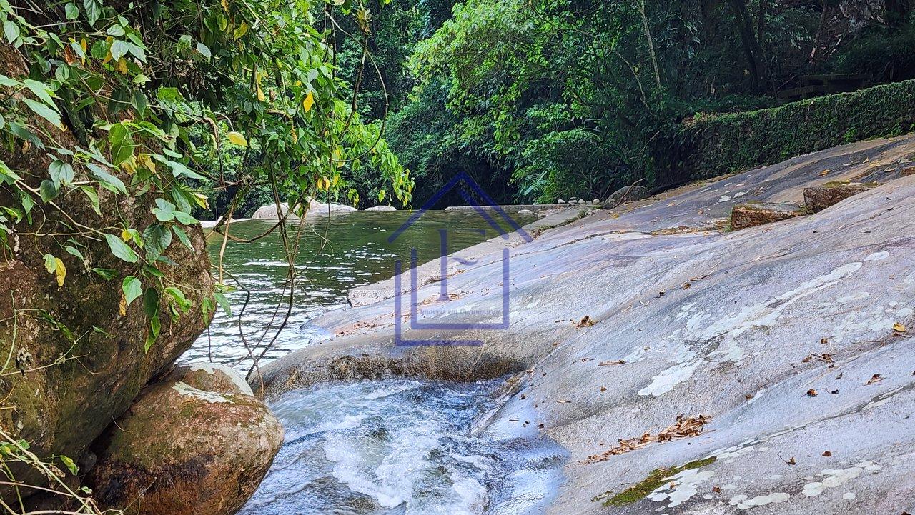 Sítio com Cachoeira no Monte Olivete em Guapimirim  Guapimirim - 