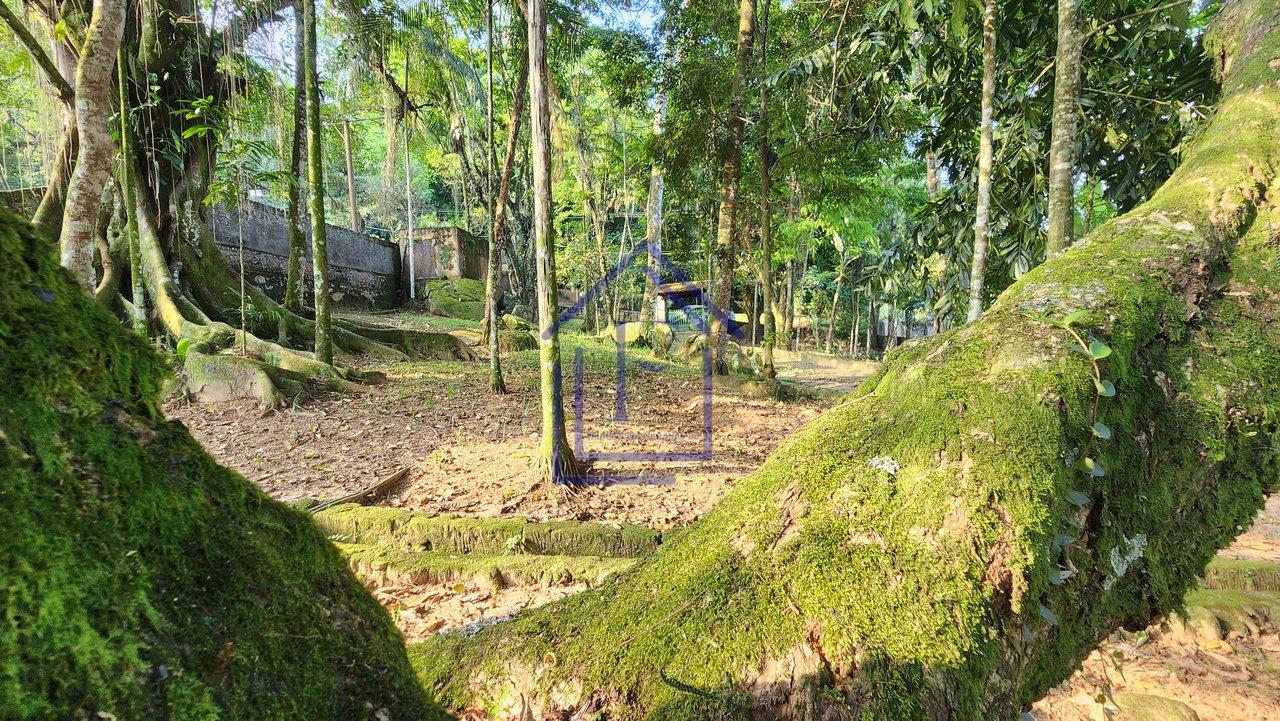 Sítio com Cachoeira no Monte Olivete em Guapimirim  Guapimirim - 