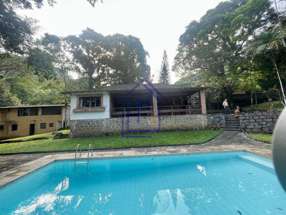 Sítio com Cachoeira no Monte Olivete em Guapimirim  Guapimirim - 