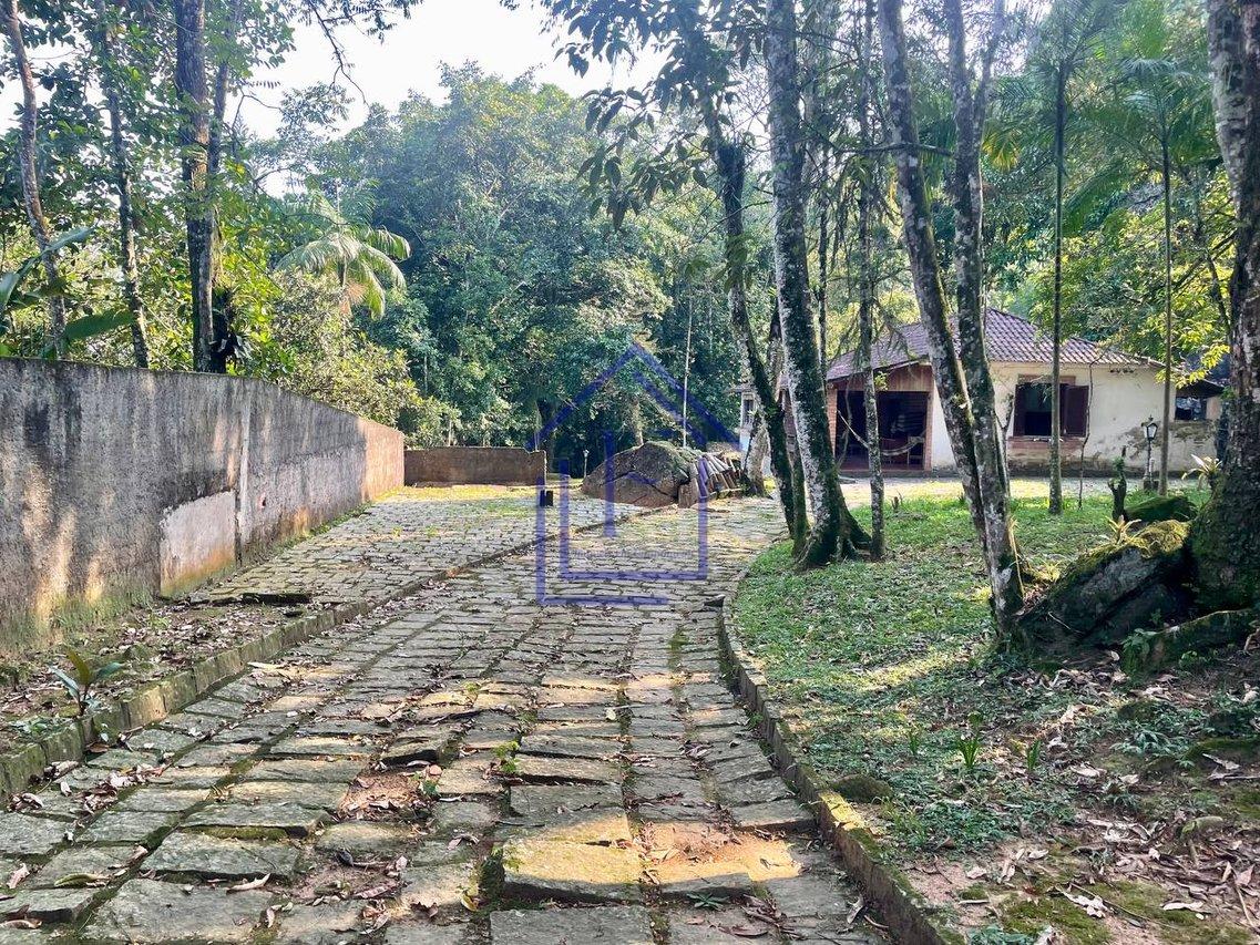 Sítio com Cachoeira no Monte Olivete em Guapimirim  Guapimirim - 