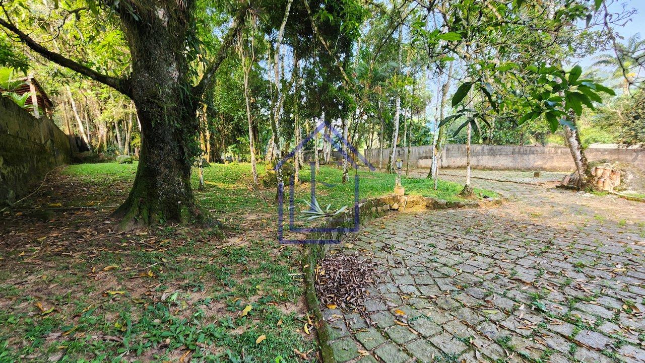 Sítio com Cachoeira no Monte Olivete em Guapimirim  Guapimirim - 