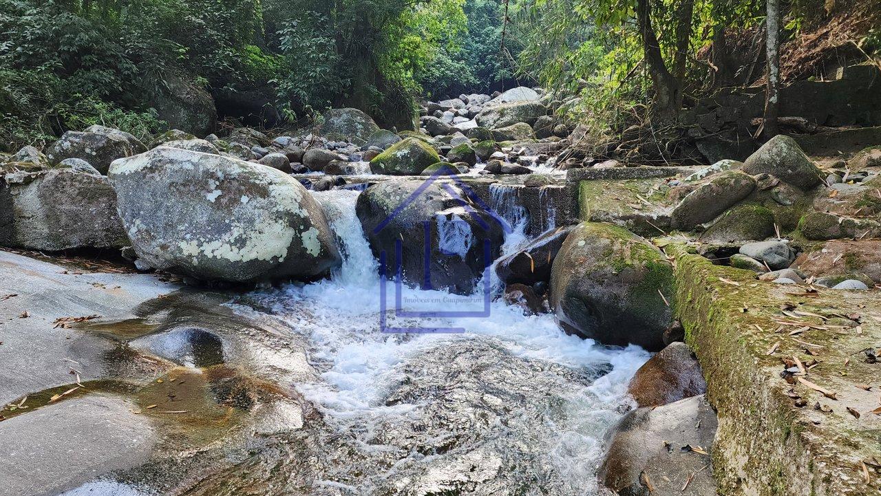 Sítio com Cachoeira no Monte Olivete em Guapimirim  Guapimirim - 