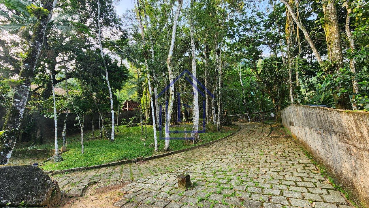 Sítio com Cachoeira no Monte Olivete em Guapimirim  Guapimirim - 