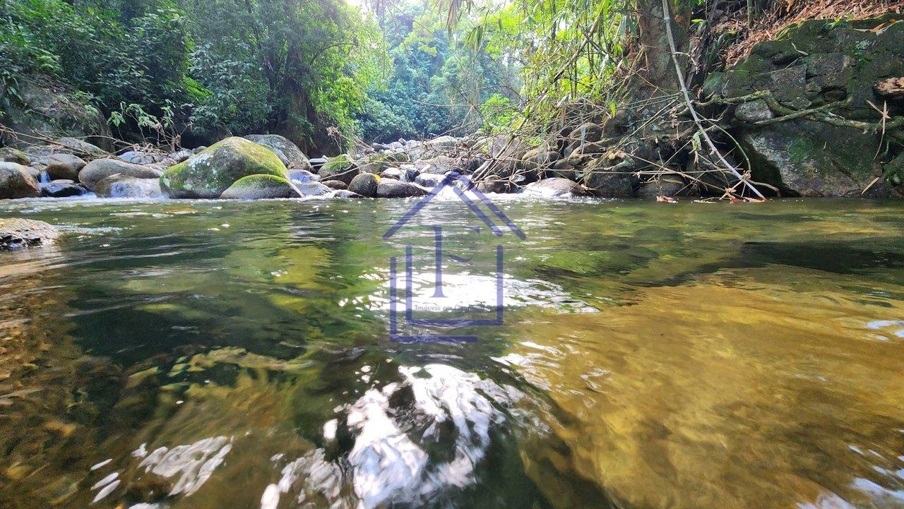 Sítio com Cachoeira no Monte Olivete em Guapimirim  Guapimirim - 