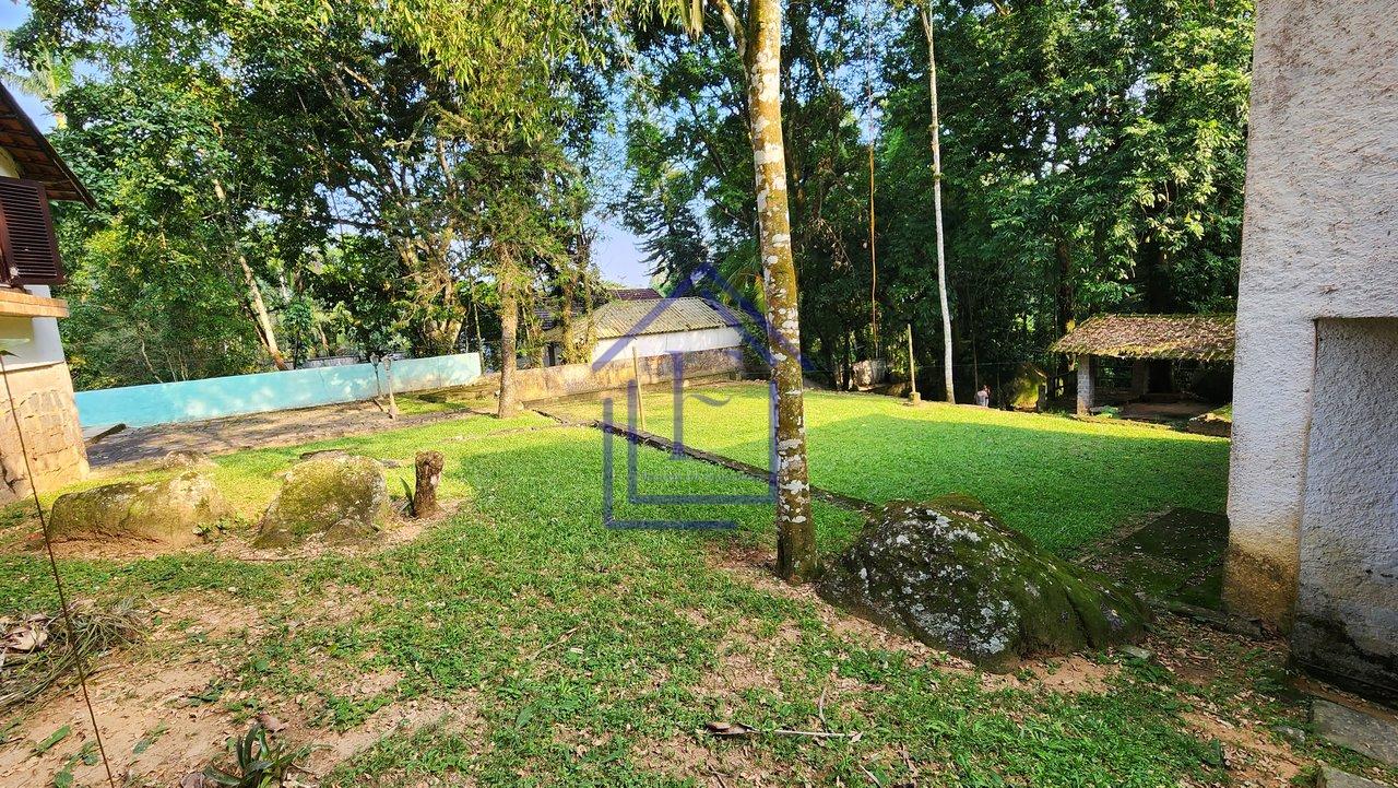 Sítio com Cachoeira no Monte Olivete em Guapimirim  Guapimirim - 