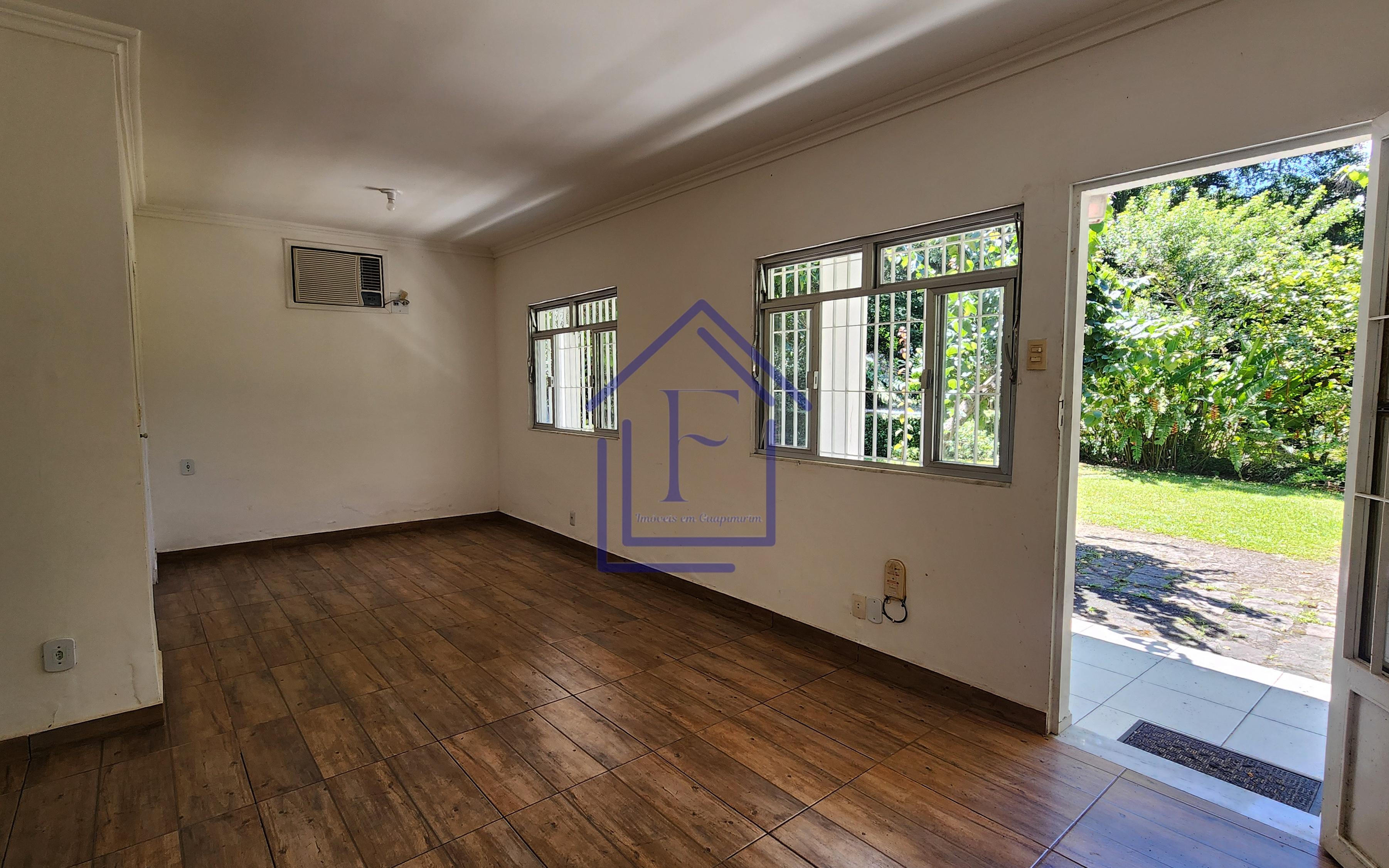 S&iacute;tio com 3.600m&sup2; de terreno, com acesso &agrave; cachoeira, localizado em Guapimirim  Guapimirim - 