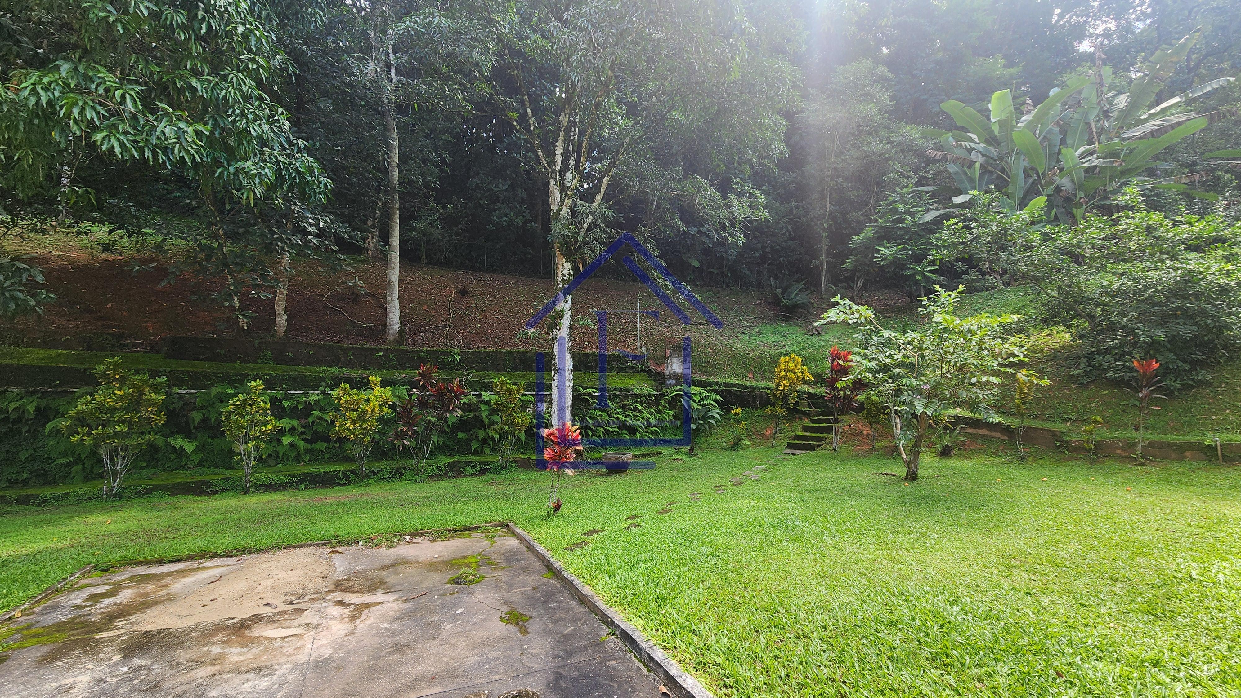 Oportunidade! S&iacute;tio com 3.650m&sup2; em Guapimirim - natureza e lazer completo  Guapimirim - 