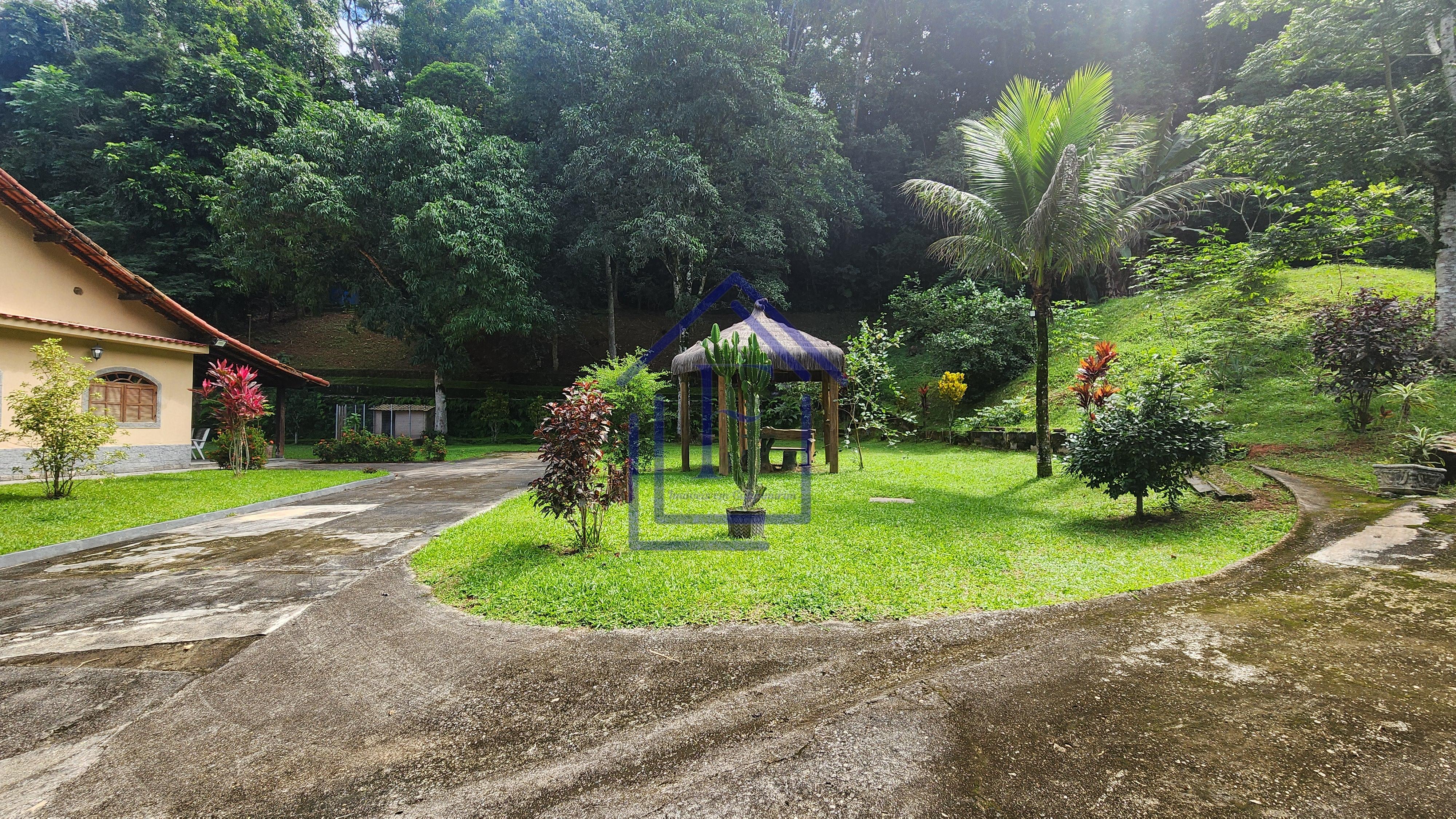 Oportunidade! S&iacute;tio com 3.650m&sup2; em Guapimirim - natureza e lazer completo  Guapimirim - 