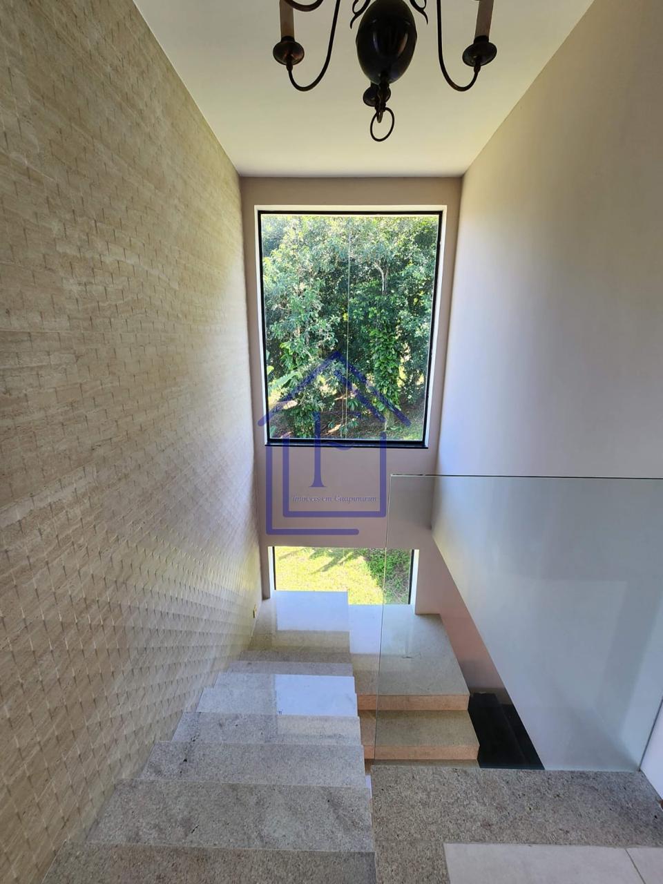 Casa de Alto Padr&atilde;o em Condom&iacute;nio com Vista para as Montanhas em Guapimirim  Guapimirim - 