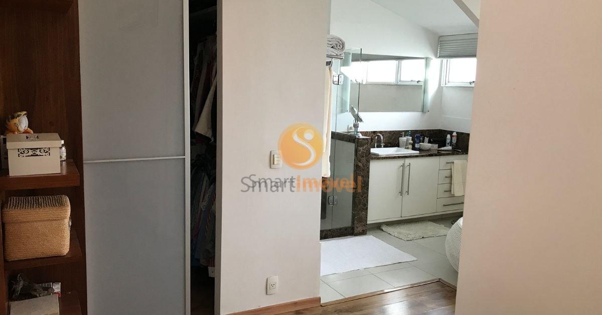 Apartamento TRIPLEX com 306m², 3 suítes, e 4 vagas - Petrópolis - 