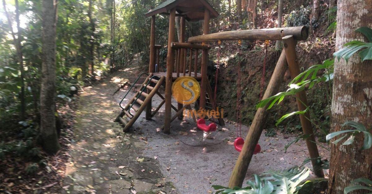 Apartamento TRIPLEX com 306m², 3 suítes, e 4 vagas - Petrópolis - 