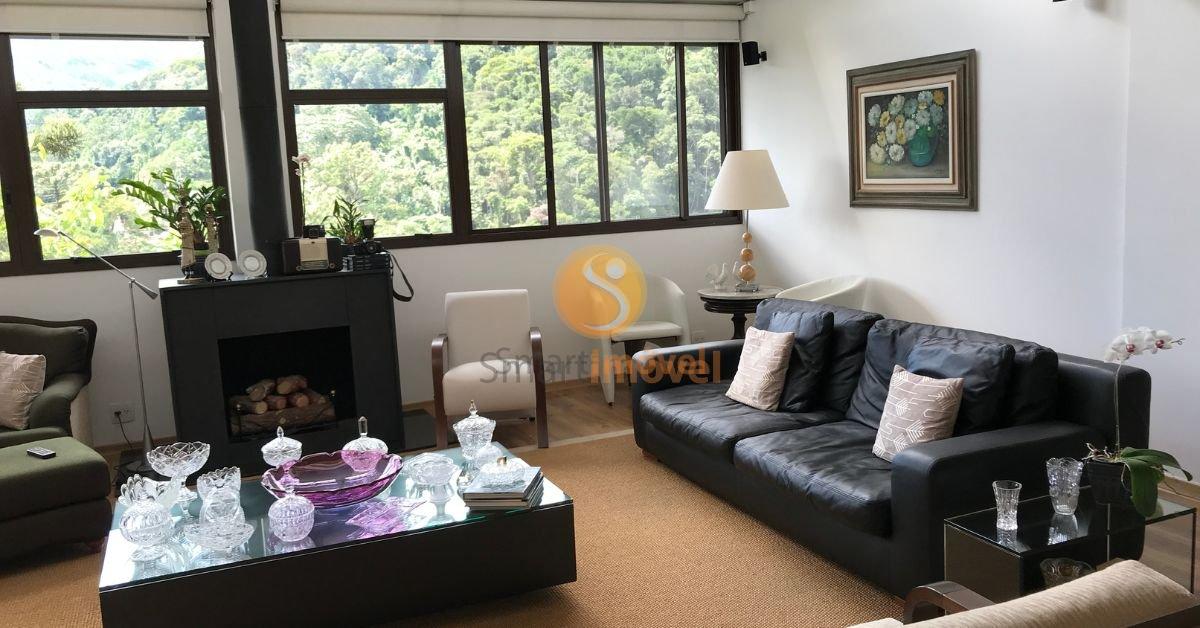 Apartamento TRIPLEX com 306m², 3 suítes, e 4 vagas - Petrópolis - 