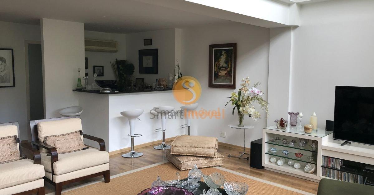 Apartamento TRIPLEX com 306m², 3 suítes, e 4 vagas - Petrópolis - 