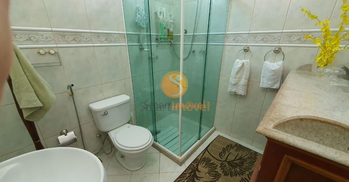 Casa no Centro Hist&oacute;rico com 4 quartos, 5 vagas, e ed&iacute;cula duplex  Petrópolis - 