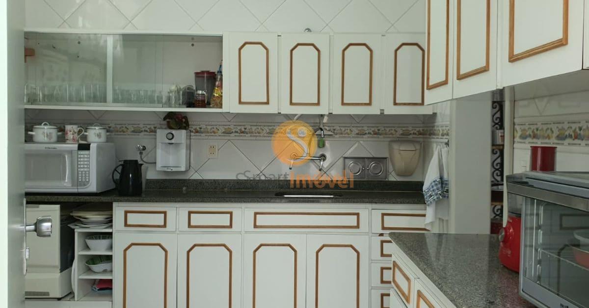 Casa no Centro Hist&oacute;rico com 4 quartos, 5 vagas, e ed&iacute;cula duplex  Petrópolis - 