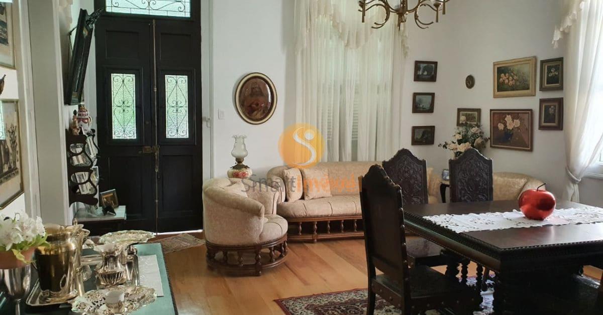 Casa no Centro Hist&oacute;rico com 4 quartos, 5 vagas, e ed&iacute;cula duplex  Petrópolis - 