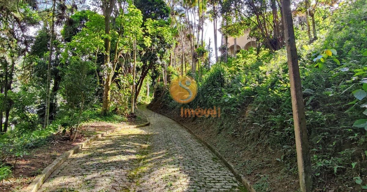 Terreno pronto para incorporação com 232.000m², e projeto aprovado - Petrópolis - 
