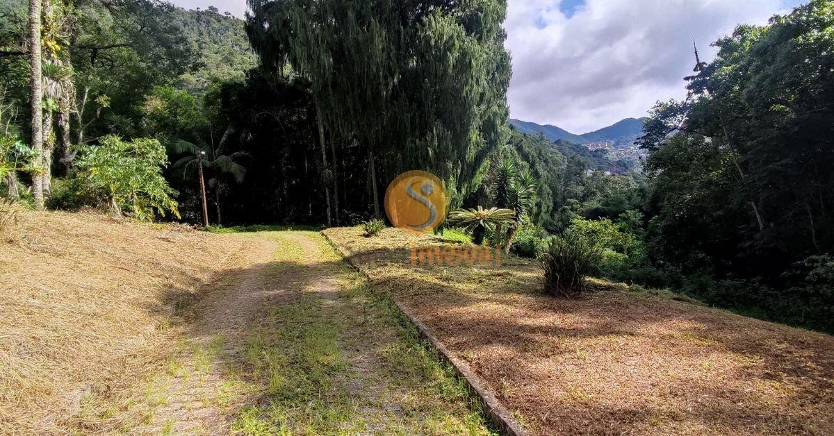 Terreno pronto para incorporação com 232.000m², e projeto aprovado - Petrópolis - 