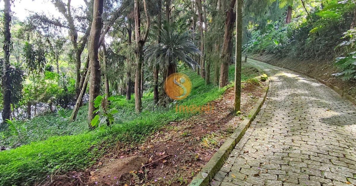 Terreno pronto para incorporação com 232.000m², e projeto aprovado - Petrópolis - 