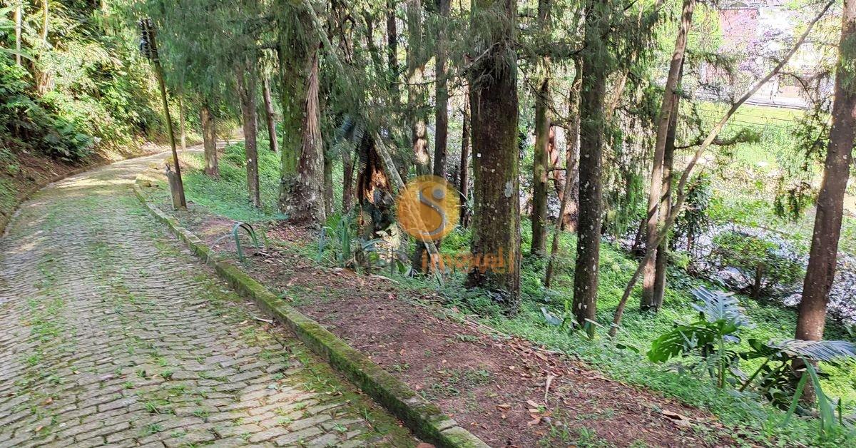 Terreno pronto para incorporação com 232.000m², e projeto aprovado - Petrópolis - 