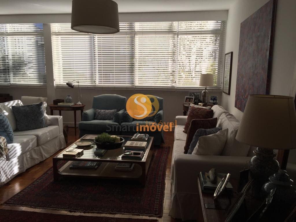 Apartamento com 240m², 4 quartos sendo 1 suíte, e 3 vagas - Petrópolis - 