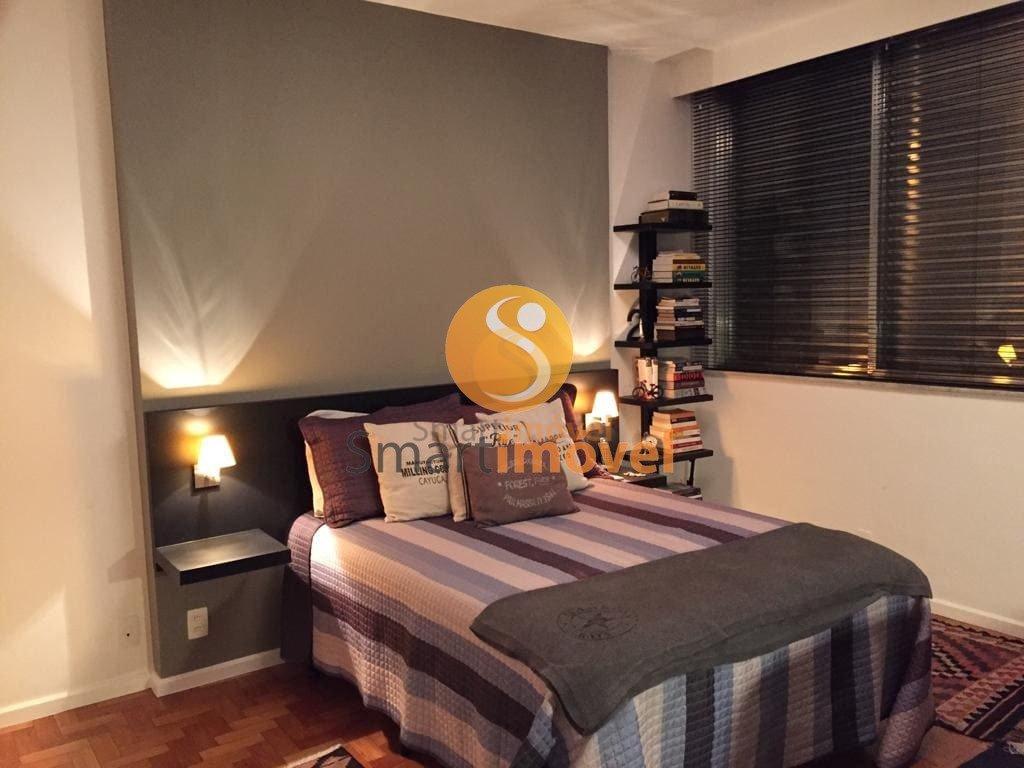 Apartamento com 240m², 4 quartos sendo 1 suíte, e 3 vagas - Petrópolis - 