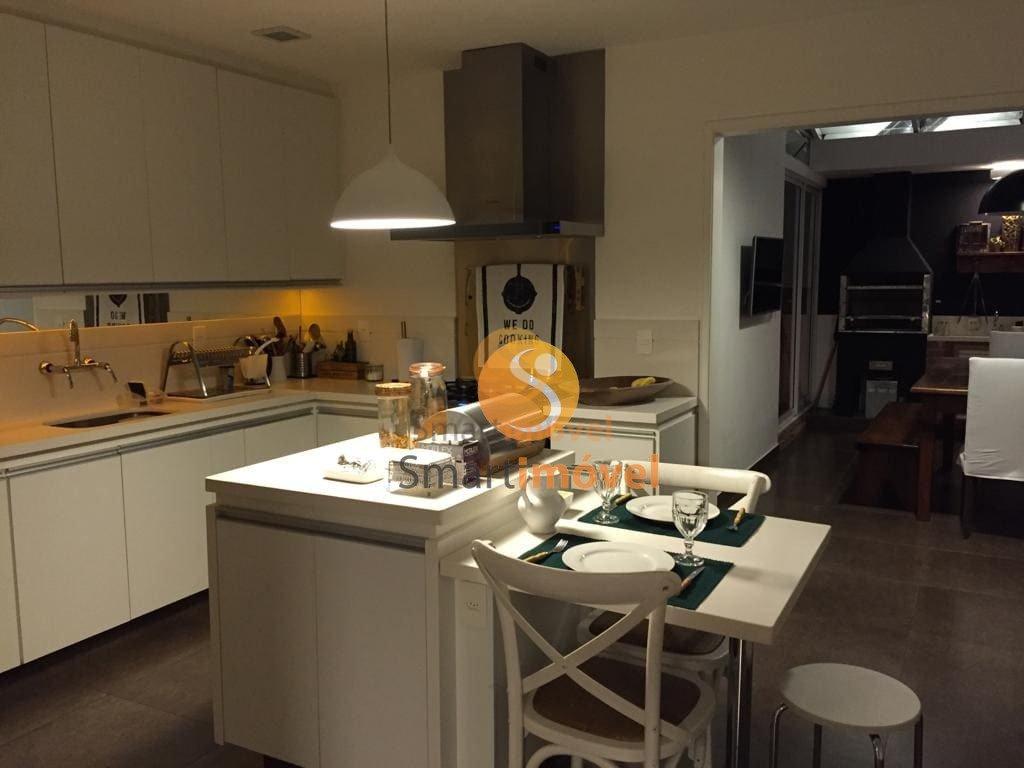 Apartamento com 240m², 4 quartos sendo 1 suíte, e 3 vagas - Petrópolis - 